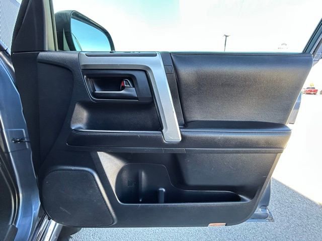 Used 2013 Toyota 4Runner Limited image 31