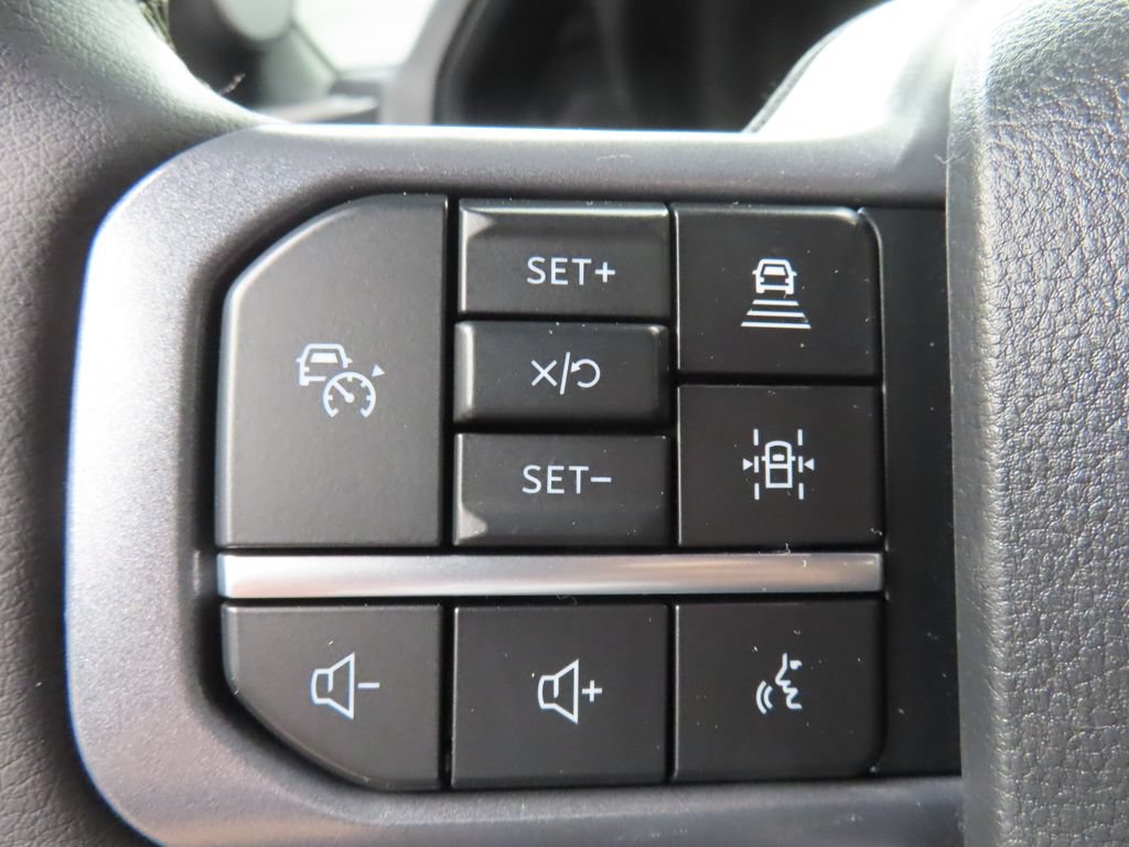 Used 2025 Ford F150 Lariat AWD/4WD image 50