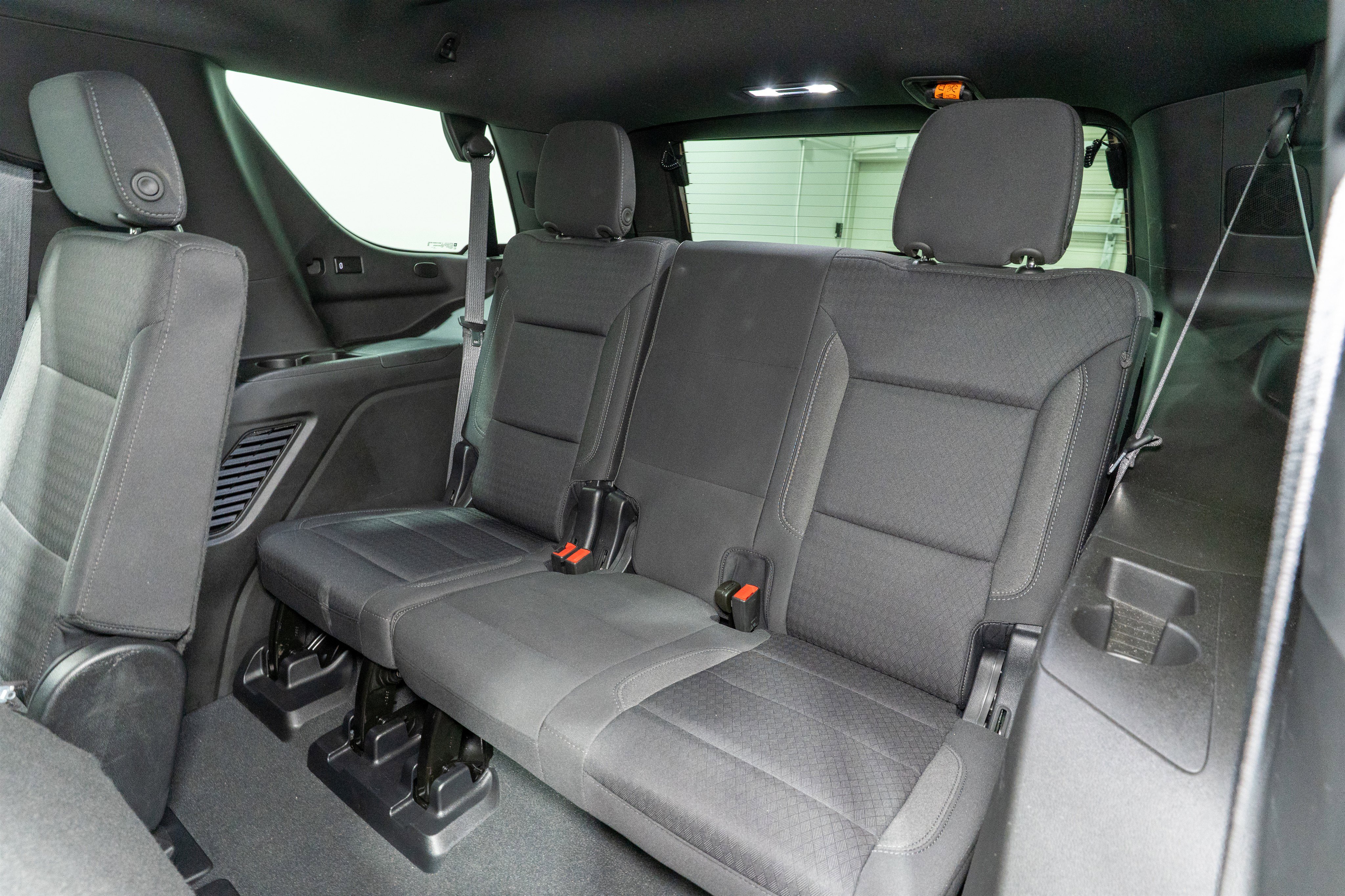 Used 2023 GMC Yukon SLE w/ Gmc Pro Safety Plus Package image 30