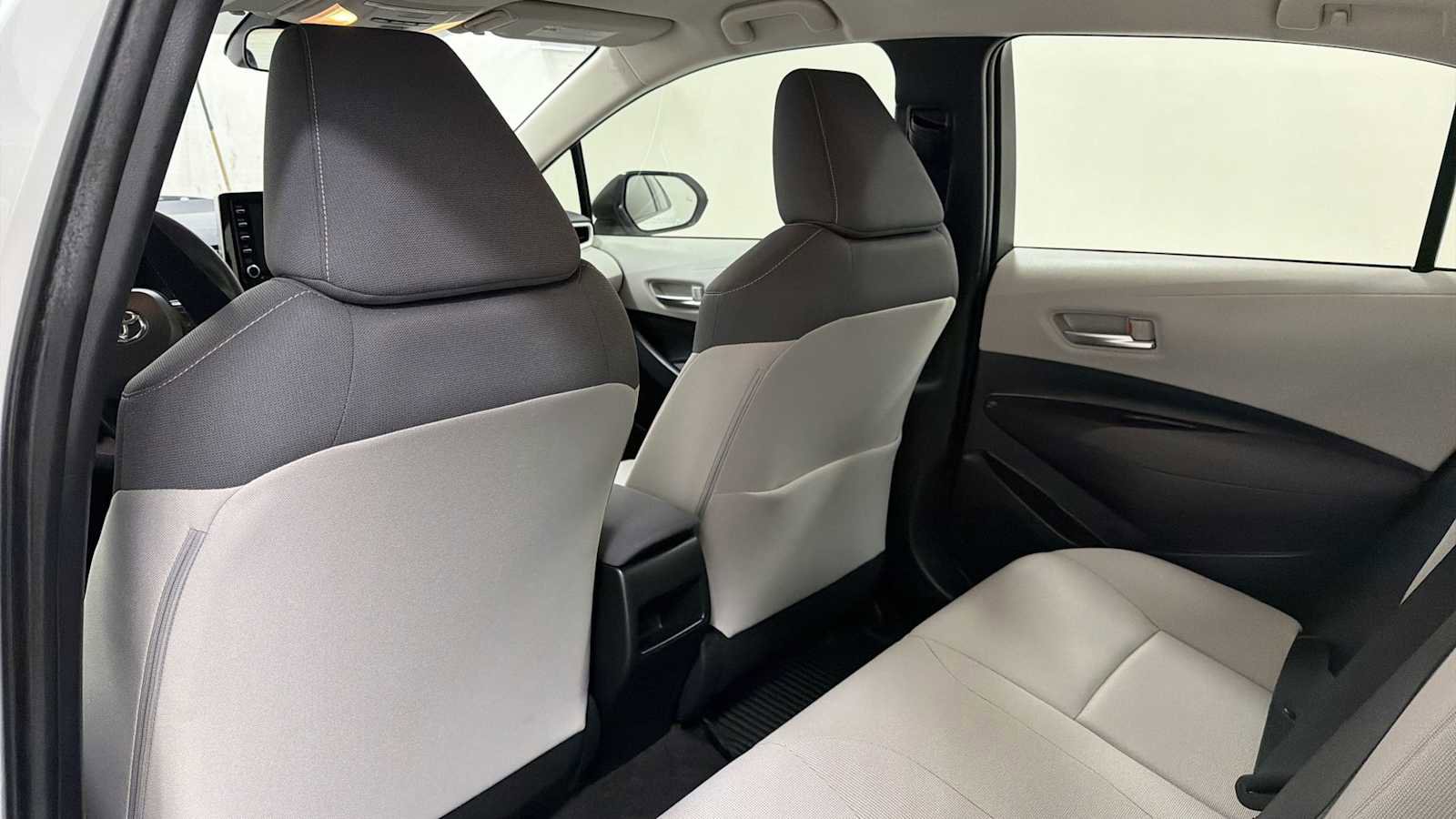 Certified 2021 Toyota Corolla LE FWD image 24