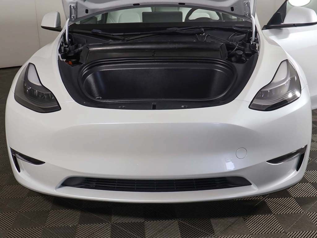 Used 2023 Tesla Model Y Performance AWD/4WD image 19