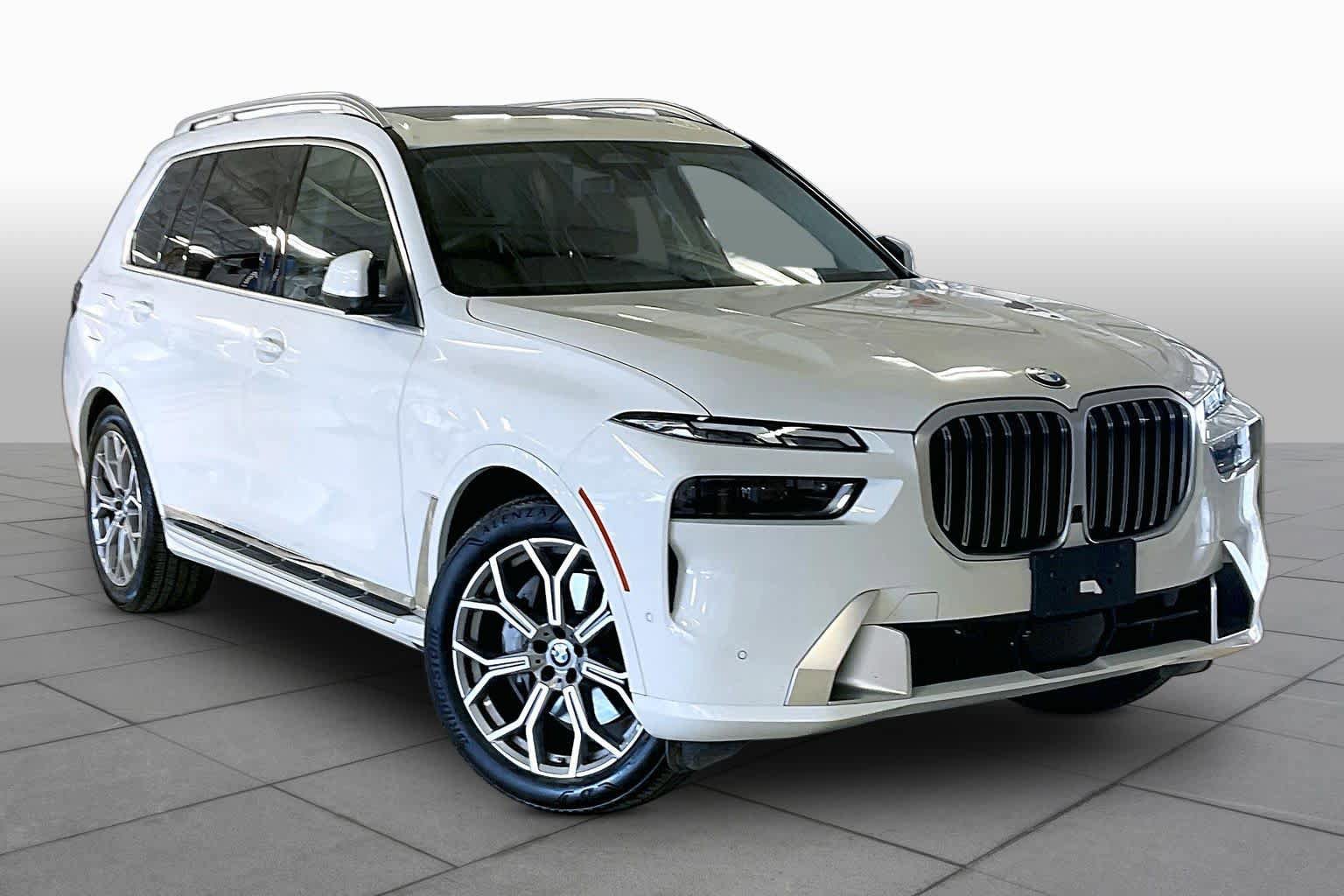 Used 2026 BMW X7 xDrive40i AWD/4WD image 2