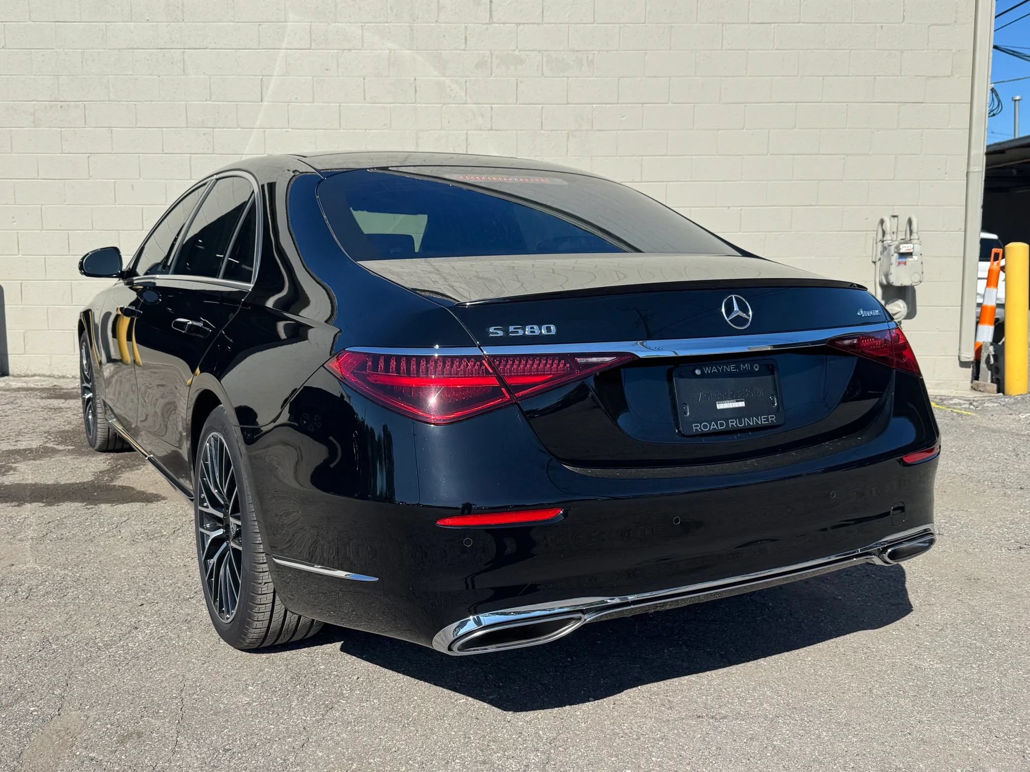 Used 2025 Mercedes-Benz S 580 4MATIC Sedan image 5