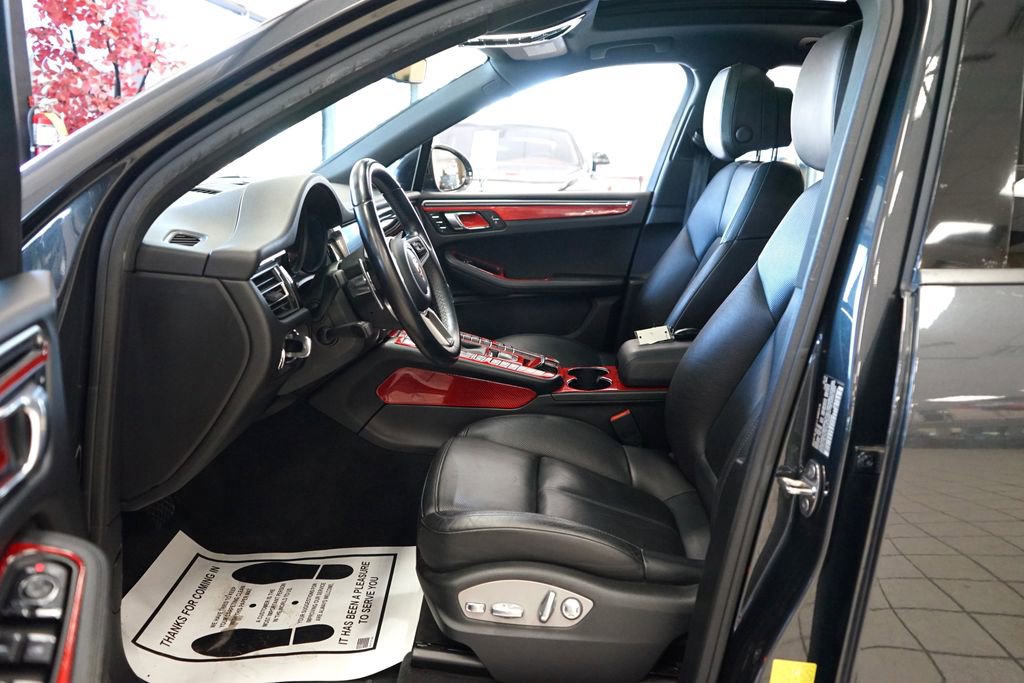 Used 2019 Porsche Macan AWD/4WD image 27