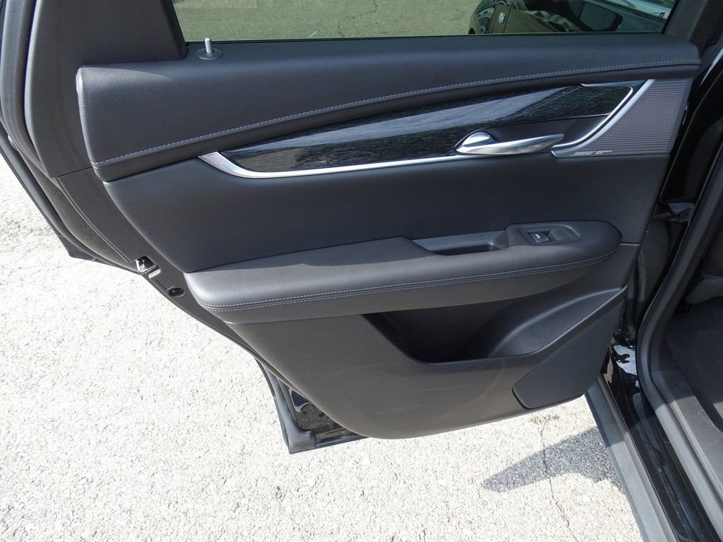 Used 2021 Cadillac XT5 Premium Luxury AWD/4WD image 17