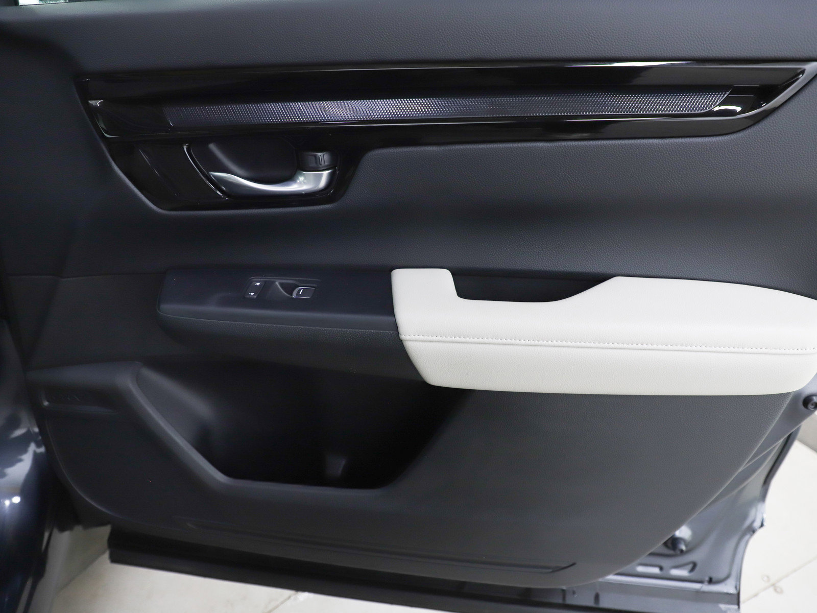 Used 2023 Honda CR-V EX-L image 9
