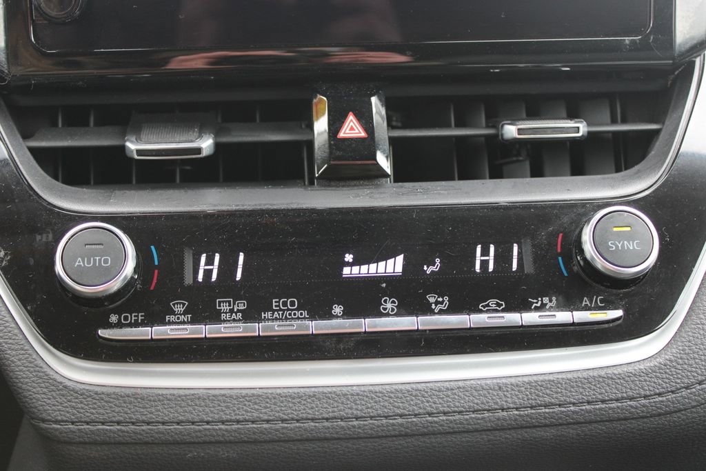 Used 2024 Toyota Corolla Cross XLE image 42