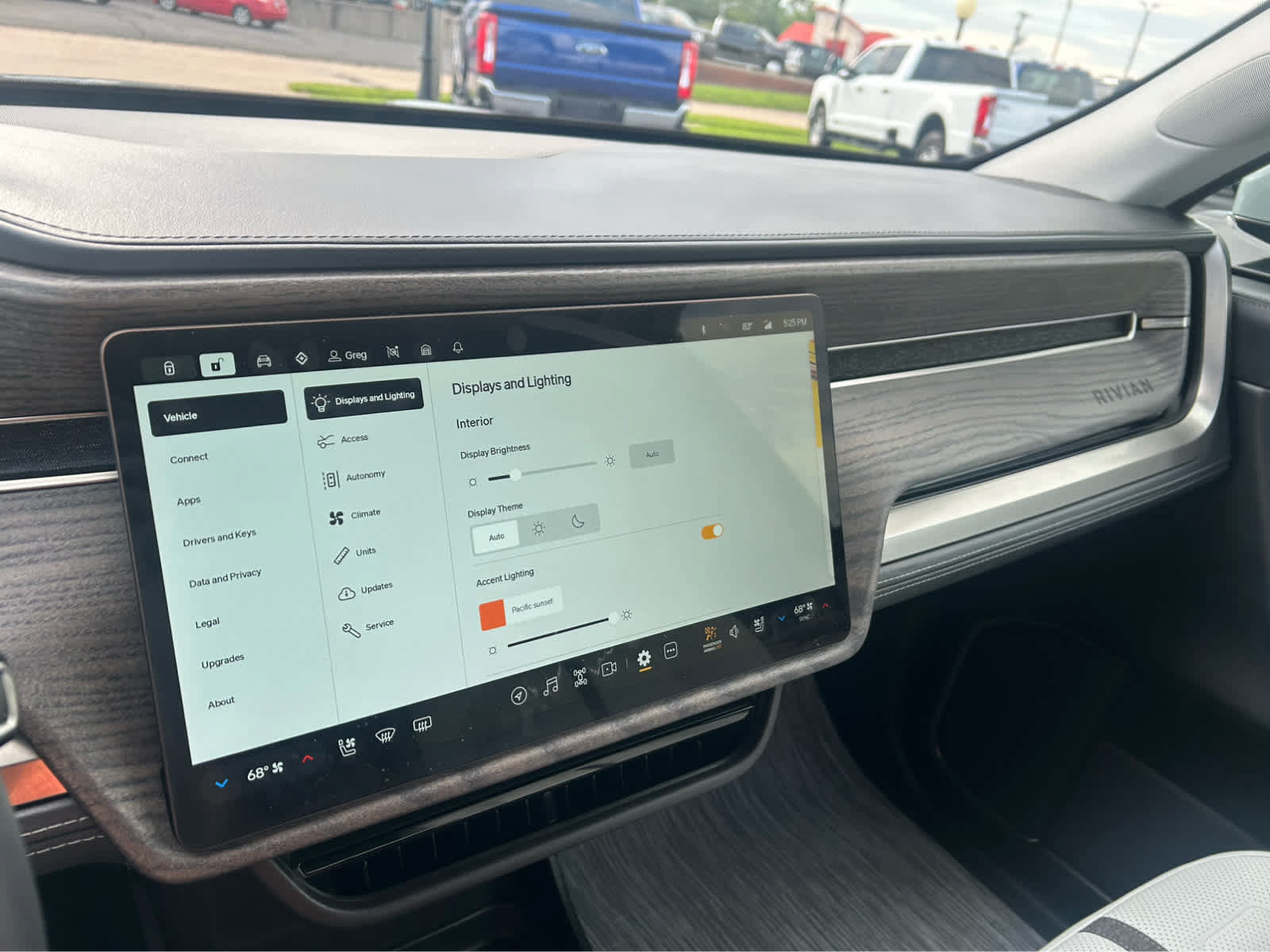 Used 2026 Rivian R1S Adventure AWD/4WD image 61