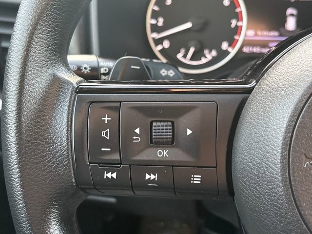 Certified 2022 Nissan Rogue SV image 18