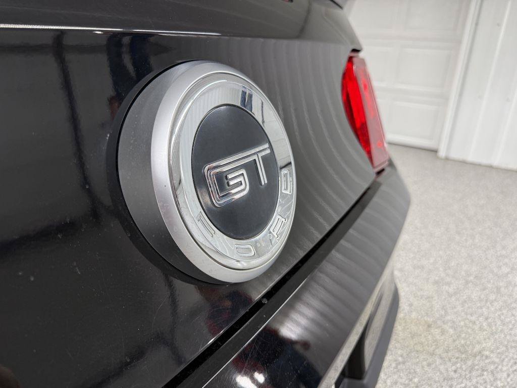 Used 2010 Ford Mustang GT RWD image 7