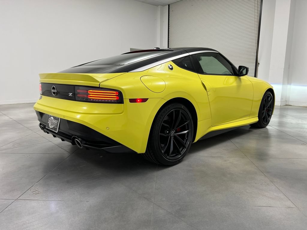 Used 2024 Nissan Z Performance w/ Floor Mat Package RWD image 9