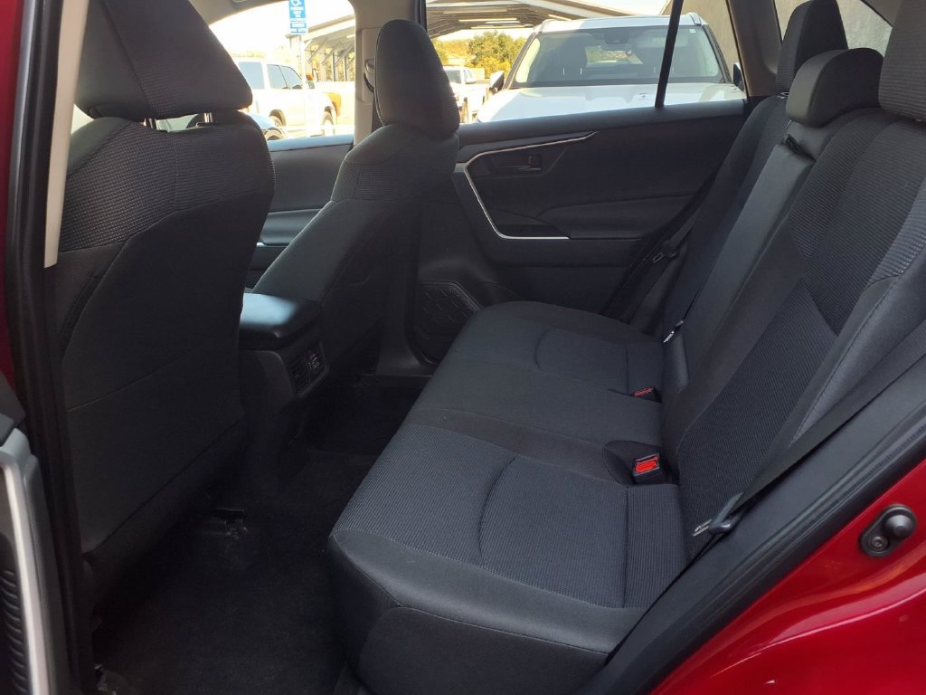 Certified 2025 Toyota RAV4 LE FWD image 23