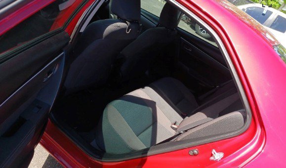 Used 2018 Toyota Corolla LE FWD image 10