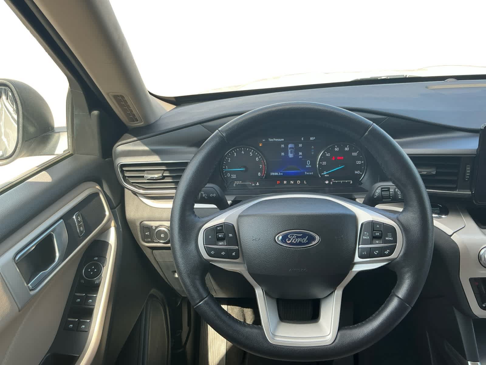 Used 2023 Ford Explorer XLT w/ Equipment Group 202A AWD/4WD image 12