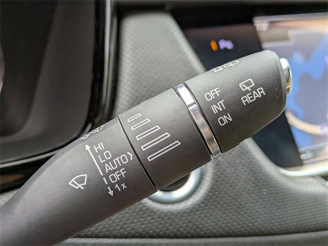 Used 2017 Cadillac XT5 Luxury w/ Driver Awareness Package image 32