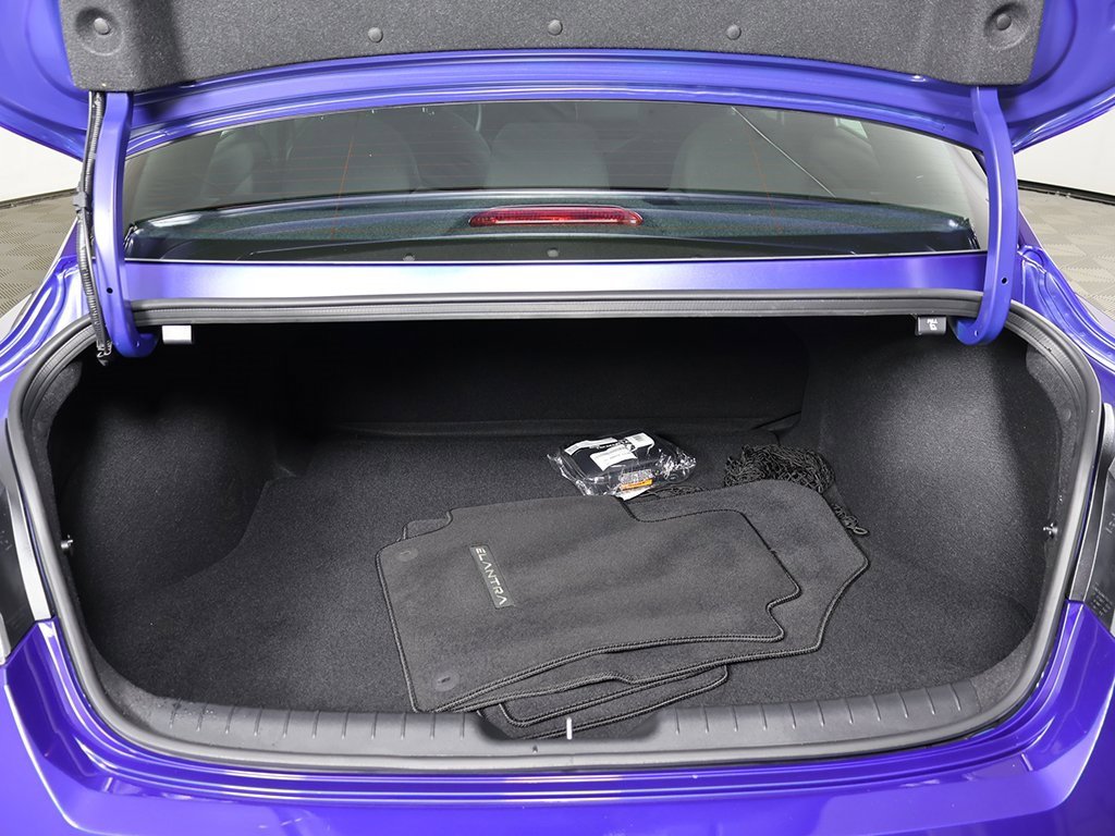 Certified 2025 Hyundai Elantra Sport image 14