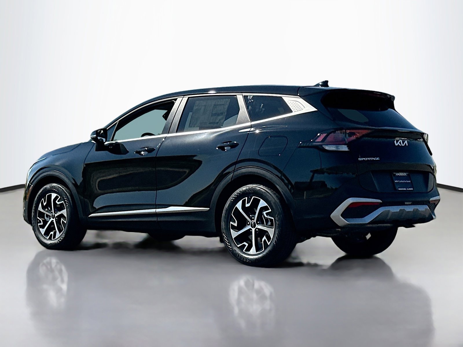 Used 2025 Kia Sportage EX image 12