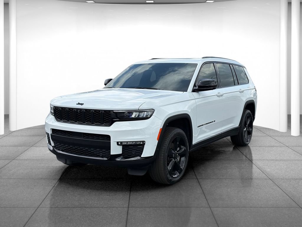 Used 2025 Jeep Grand Cherokee L Limited w/ Luxury Tech Group II AWD/4WD image 3