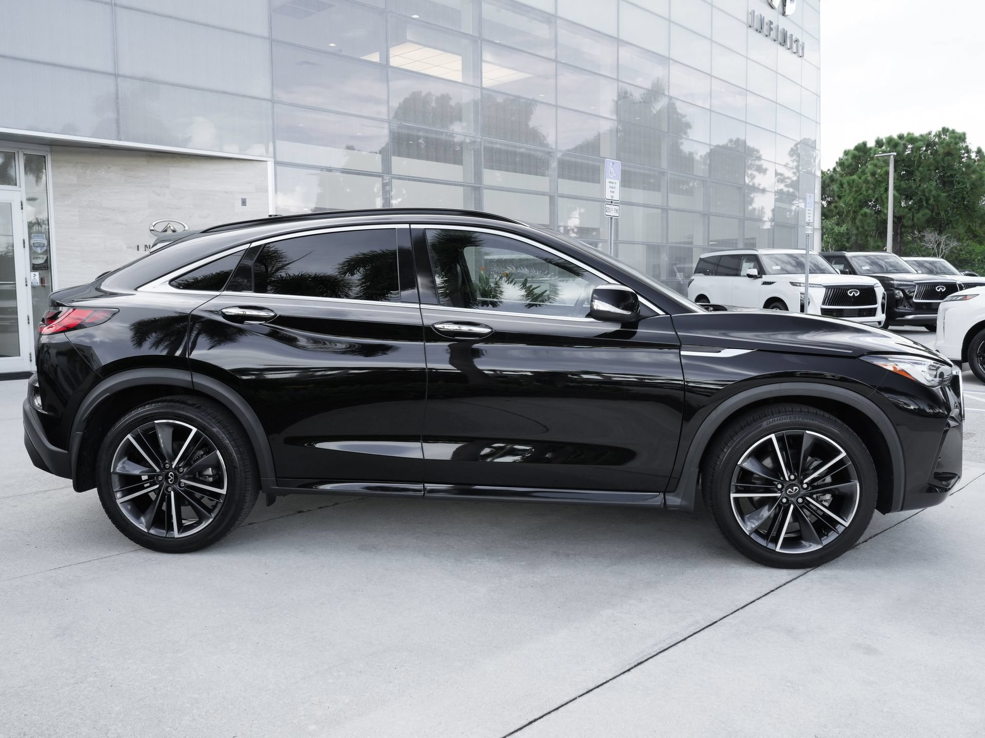 Used 2023 INFINITI QX55 Luxe w/ Cargo Package AWD/4WD image 25