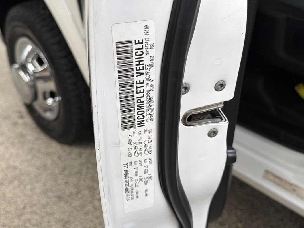 Used 2014 RAM 3500 Tradesman w/ Chrome Appearance Group AWD/4WD image 48