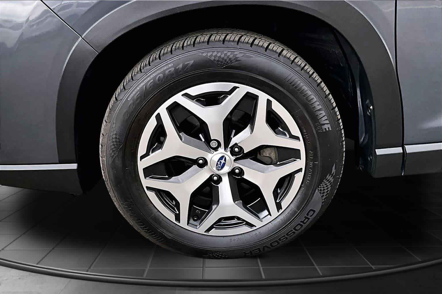 Used 2020 Subaru Forester Premium w/ Popular Package #1 AWD/4WD image 8