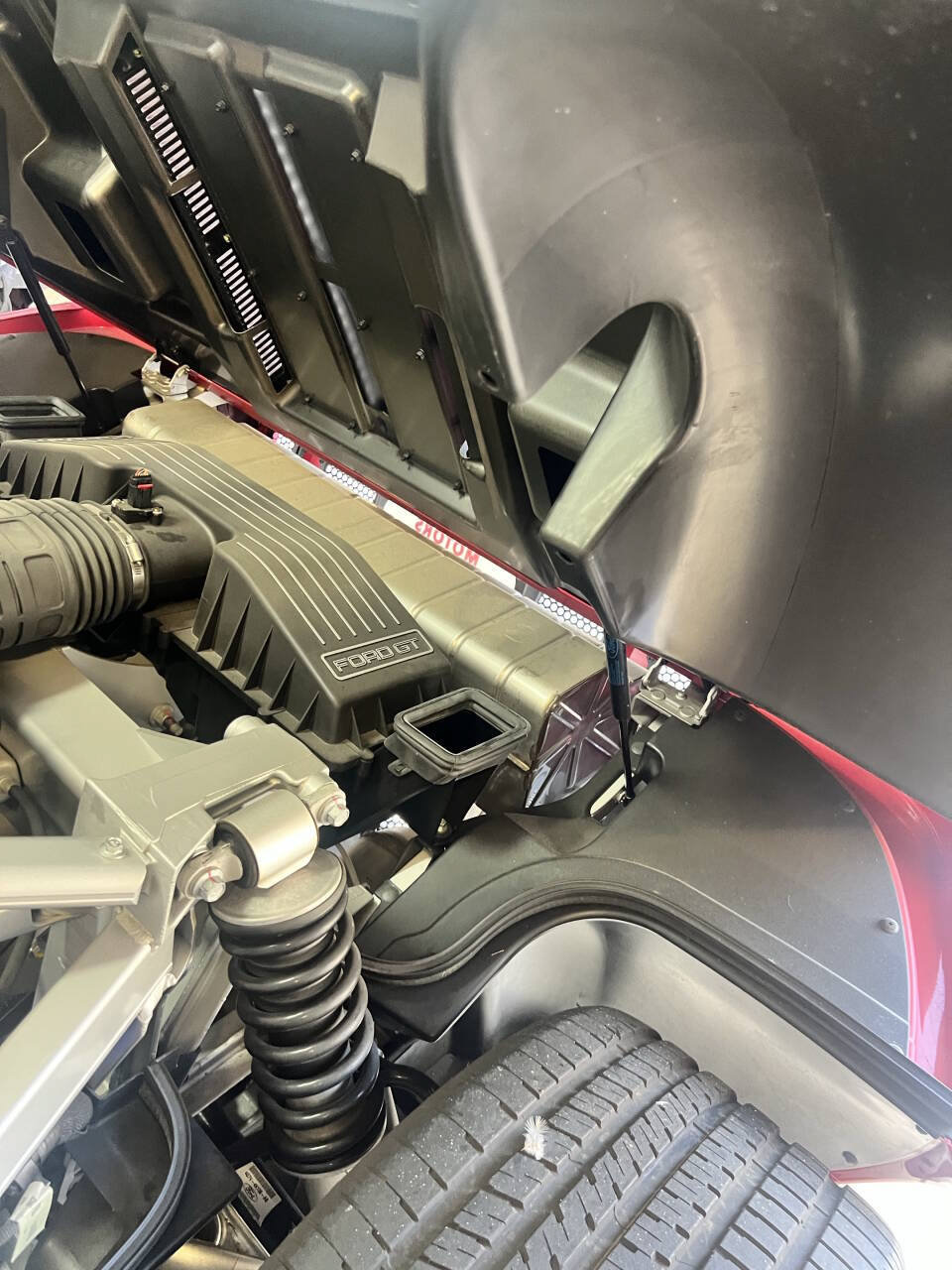 Used 2005 Ford GT RWD image 55