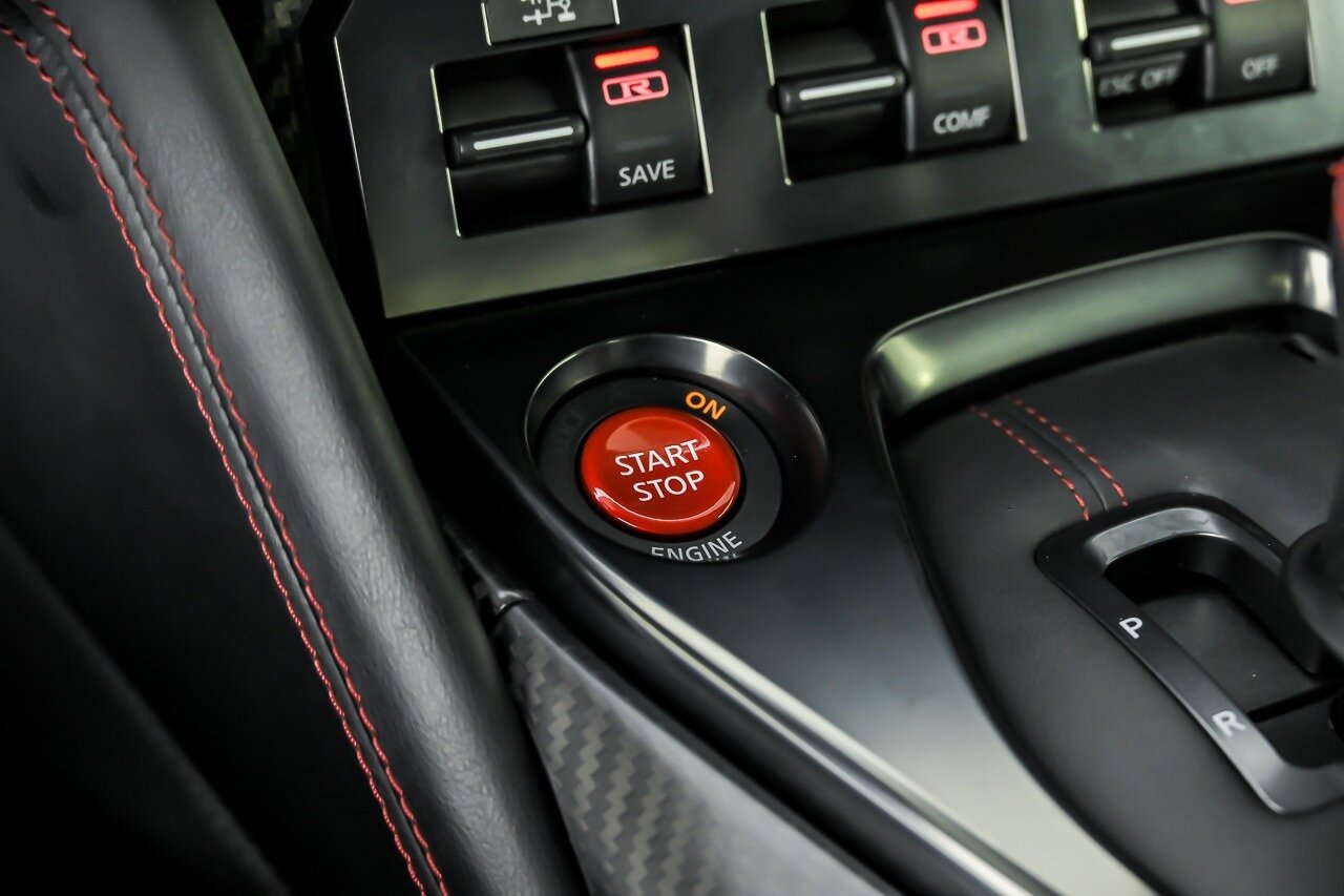 Used 2020 Nissan GT-R NISMO AWD/4WD image 34