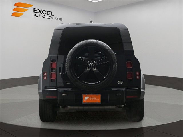 Used 2023 Land Rover Defender 110 X-Dynamic SE image 4