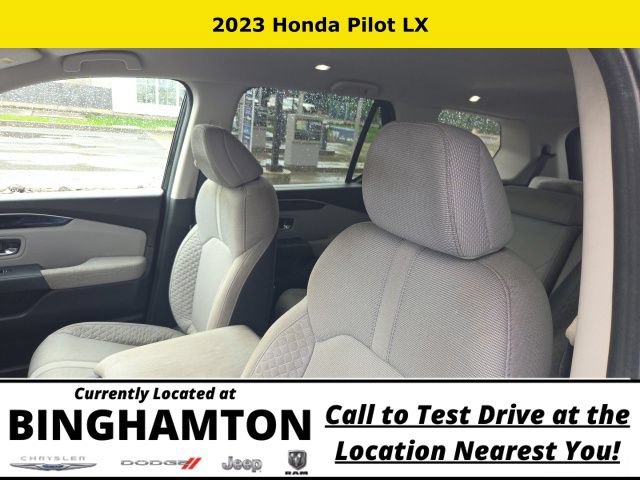 Used 2023 Honda Pilot LX image 12