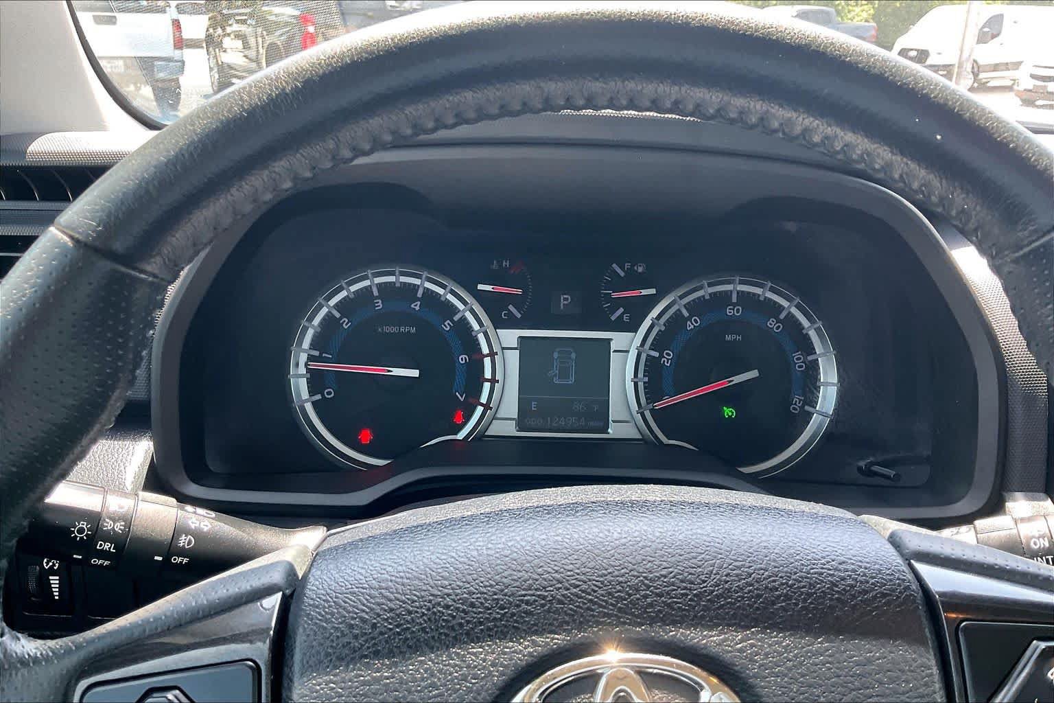 Used 2017 Toyota 4Runner TRD Off-Road Premium AWD/4WD image 25