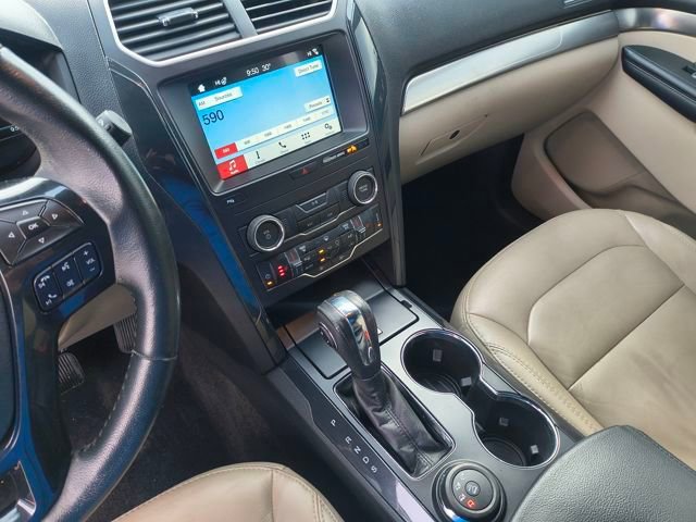 Used 2018 Ford Explorer XLT w/ Equipment Group 202A image 25