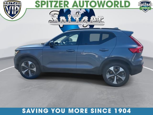 Used 2023 Volvo XC40 B5 Plus w/ Climate Package image 7