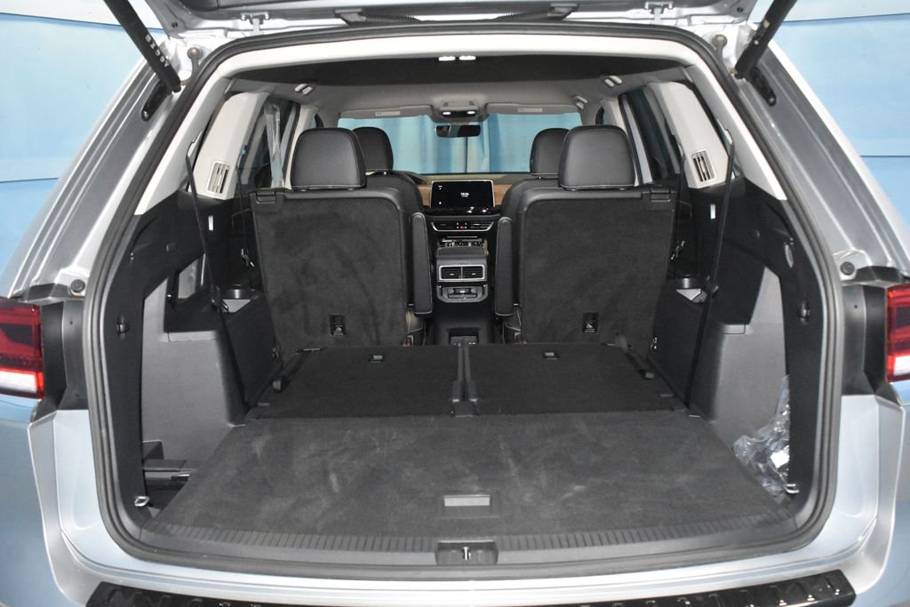 Certified 2025 Volkswagen Atlas SE image 25