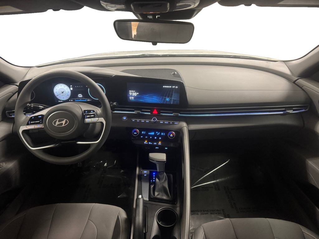 Certified 2024 Hyundai Elantra SEL image 15
