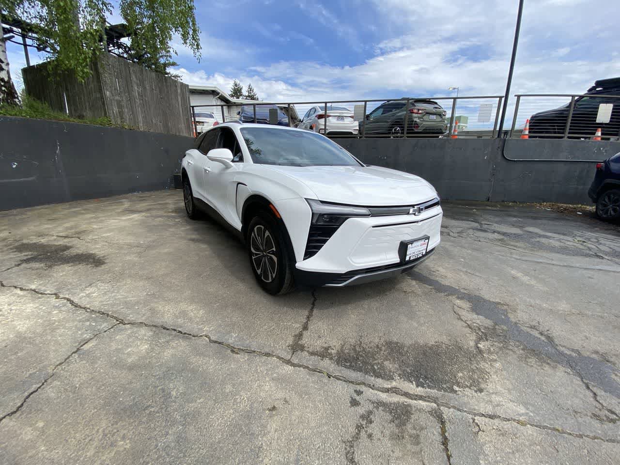 Used 2024 Chevrolet Blazer EV LT AWD/4WD image 8