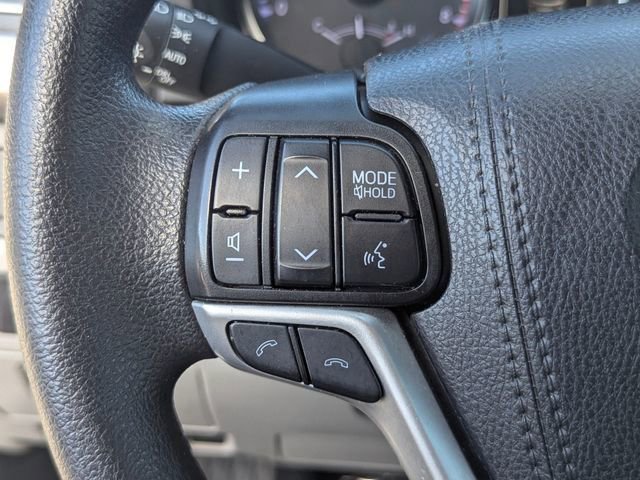Used 2019 Toyota Highlander LE image 31
