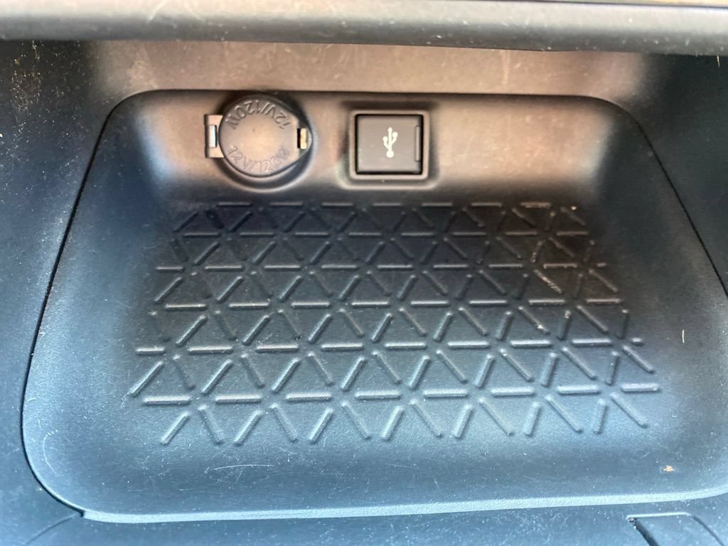 Used 2022 Toyota RAV4 XLE w/ Convenience Package AWD/4WD image 32