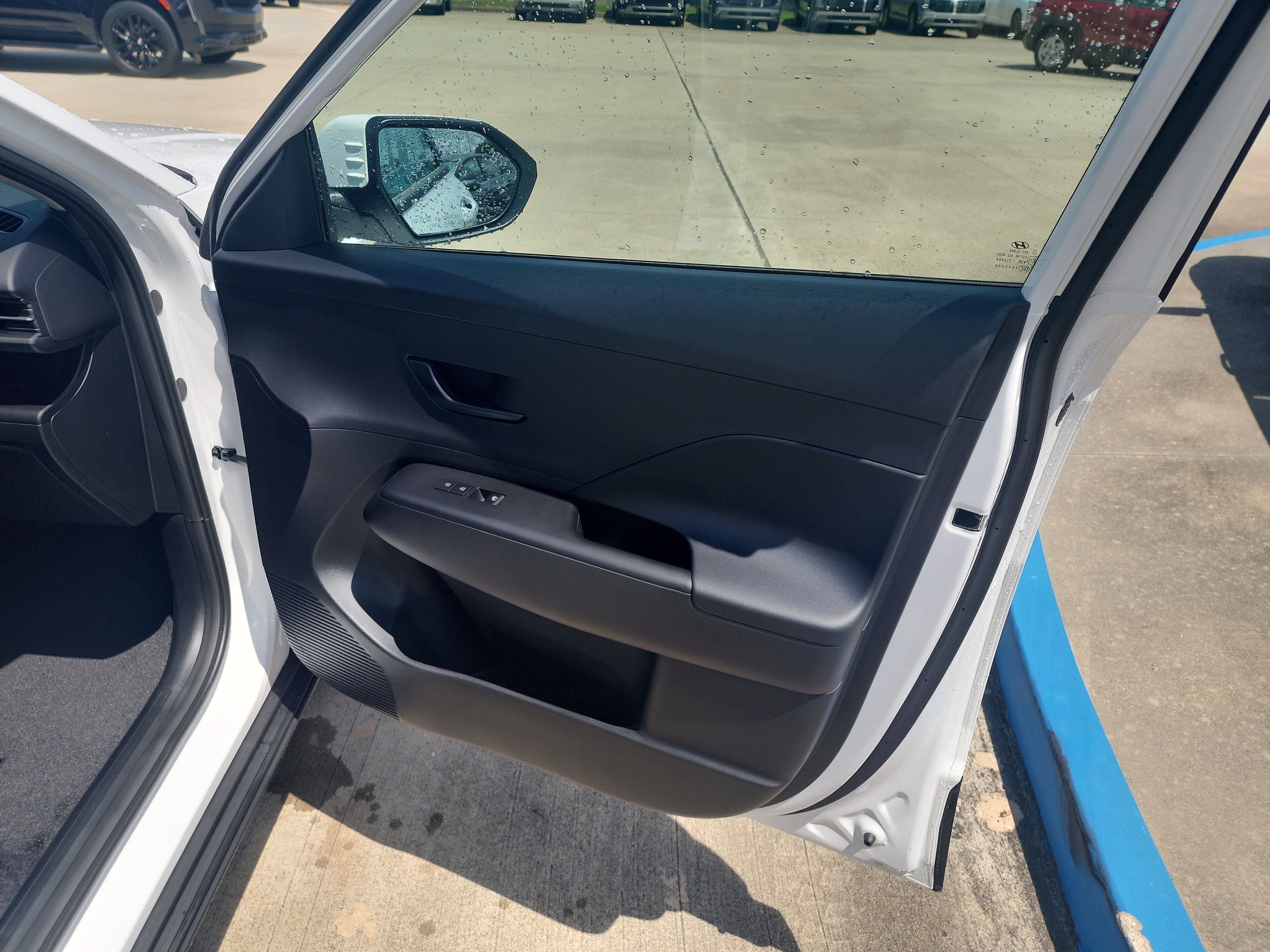 New 2027 Hyundai Kona SE FWD image 11