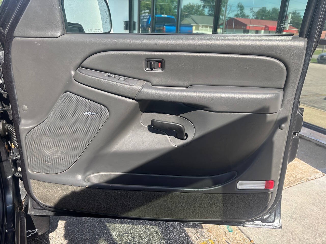 Used 2005 Chevrolet Silverado 2500 LS AWD/4WD image 27
