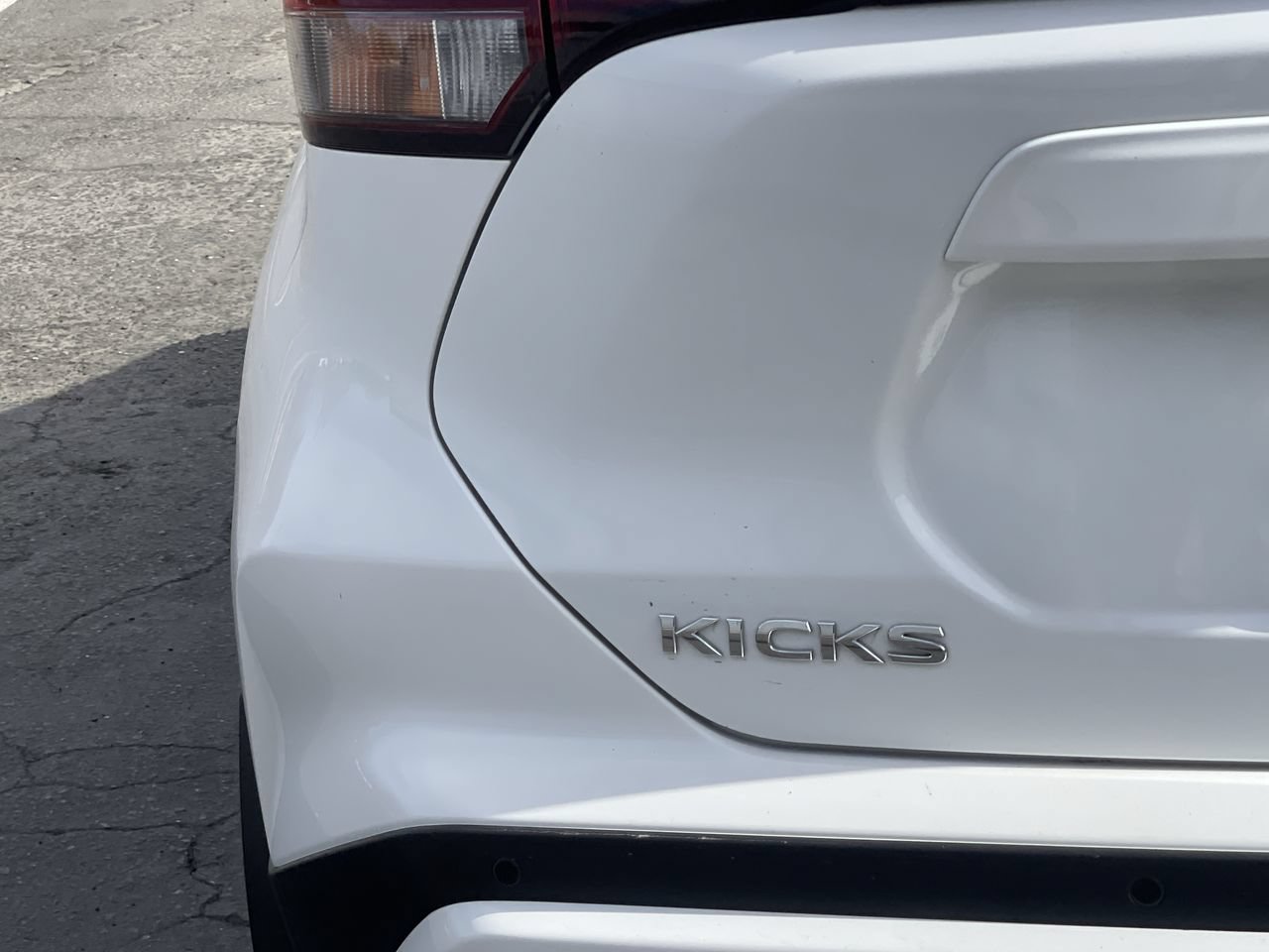 Used 2023 Nissan Kicks S FWD image 28