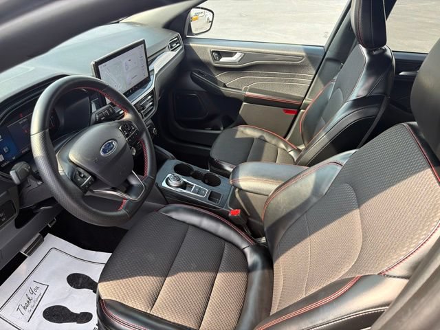 Used 2024 Ford Escape ST-Line w/ Tech Pack #1 AWD/4WD image 18