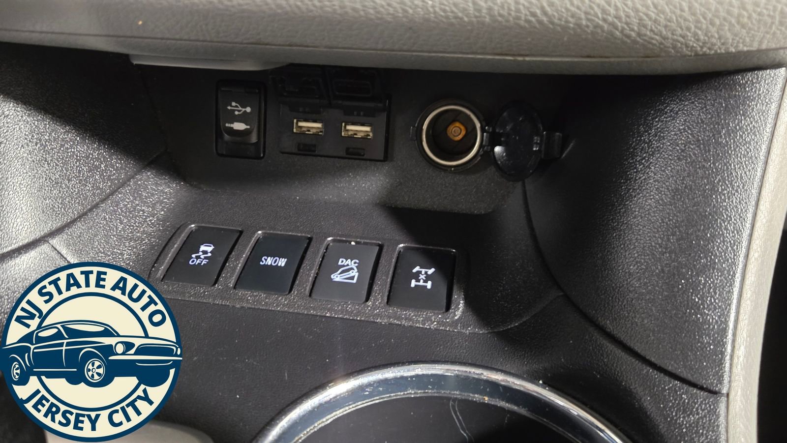 Used 2019 Toyota Highlander Plus AWD/4WD image 16