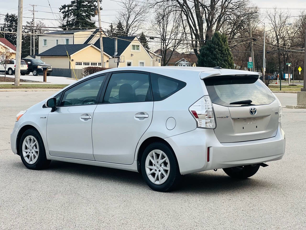 Used 2012 Toyota Prius V Three image 7