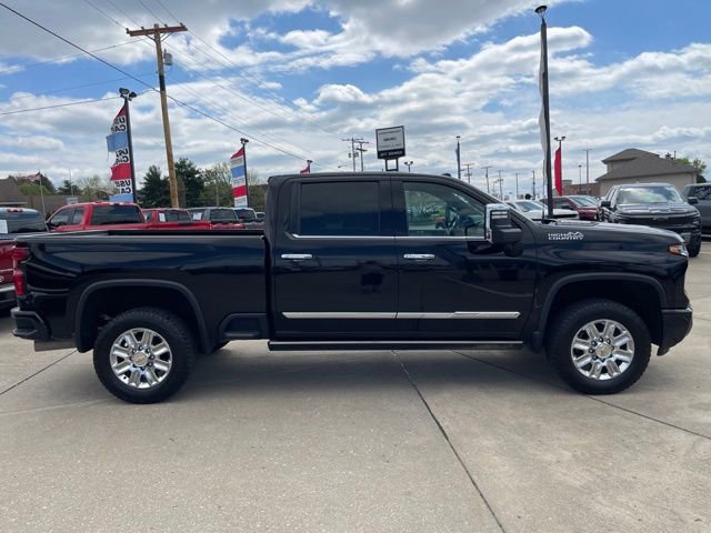 Certified 2024 Chevrolet Silverado 2500 High Country AWD/4WD image 7