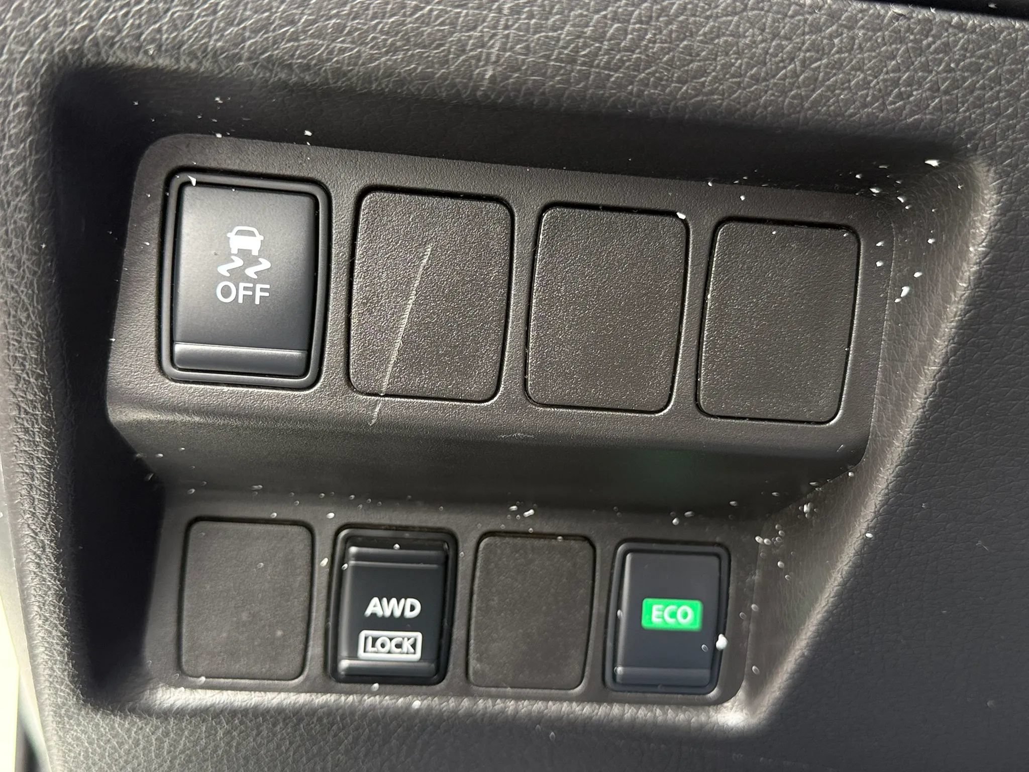 Used 2018 Nissan Rogue Sport S AWD/4WD image 32