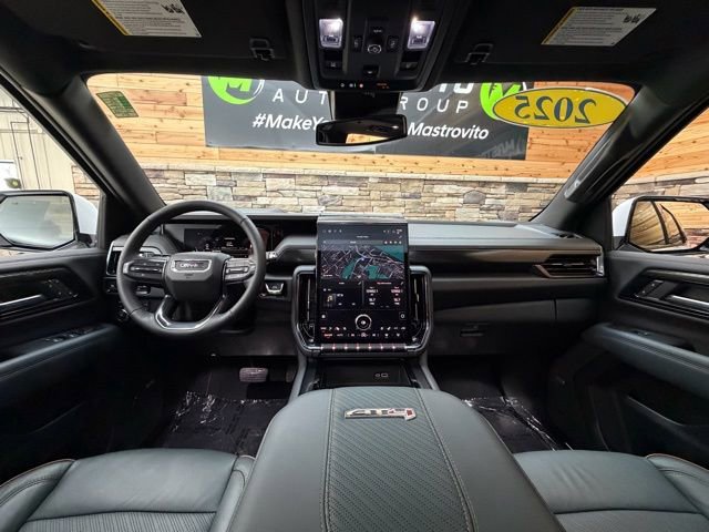 Used 2025 GMC Yukon AT4 image 17