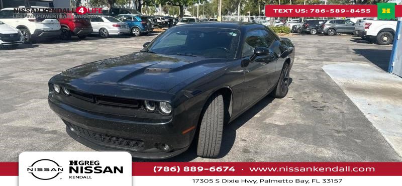 Used 2020 Dodge Challenger SXT w/ Blacktop Package image 1