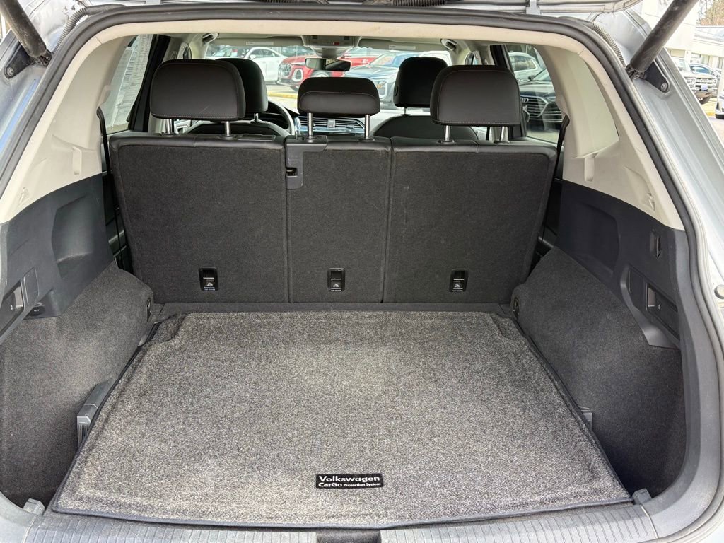 Used 2020 Volkswagen Tiguan SEL image 17
