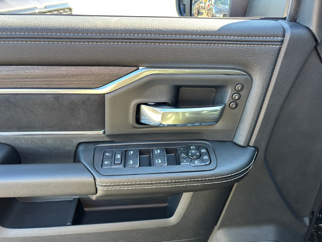 New 2027 RAM 3500 Laramie AWD/4WD image 16