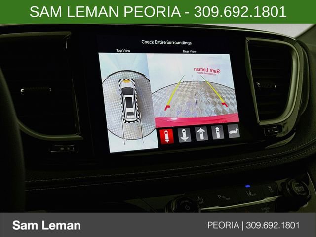 New 2027 Chrysler Pacifica Limited FWD image 14